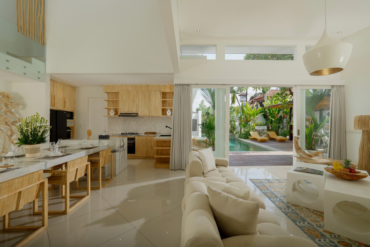 Peaceful 3 BR Villa in Sanur with Full Staff 29