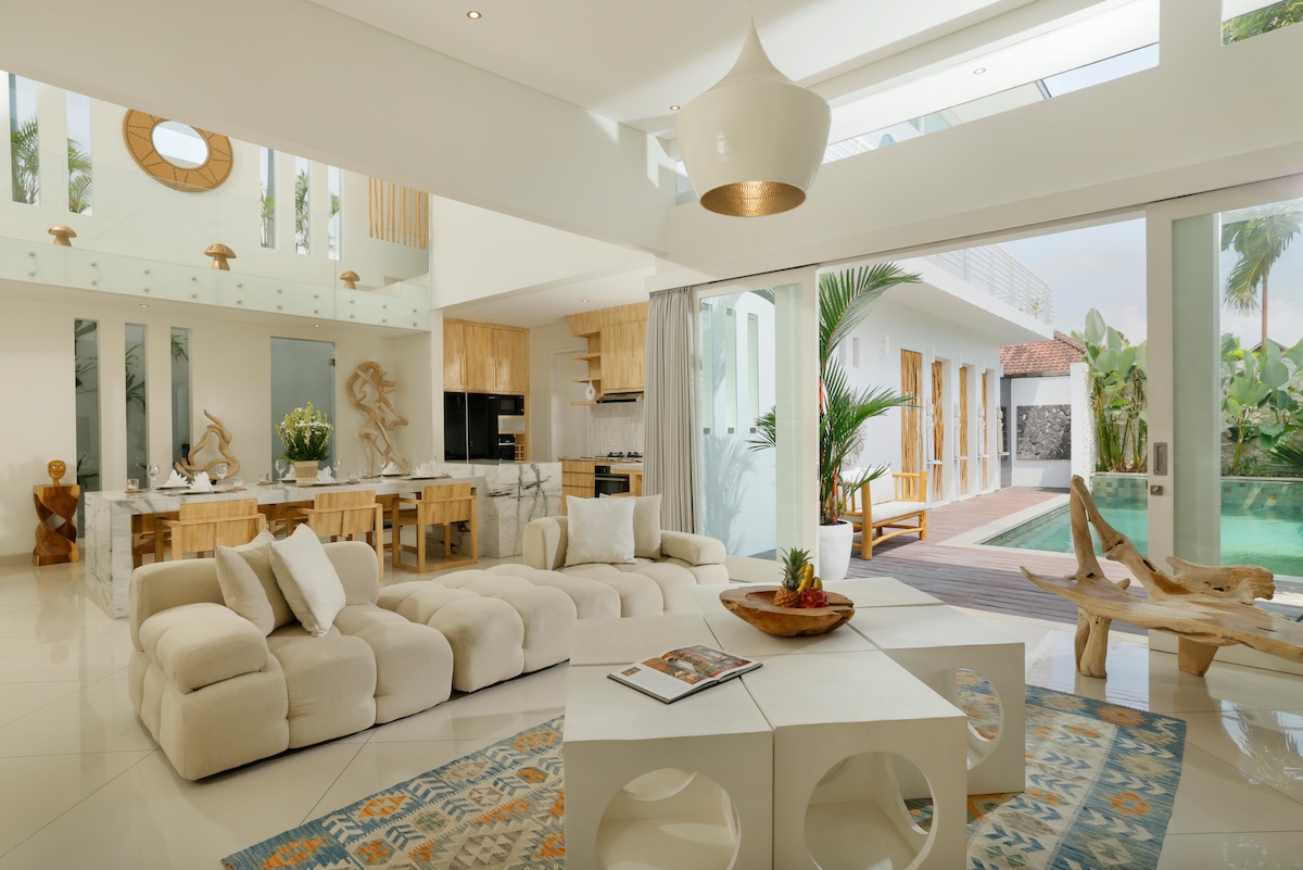 Peaceful 3 BR Villa in Sanur with Full Staff 4