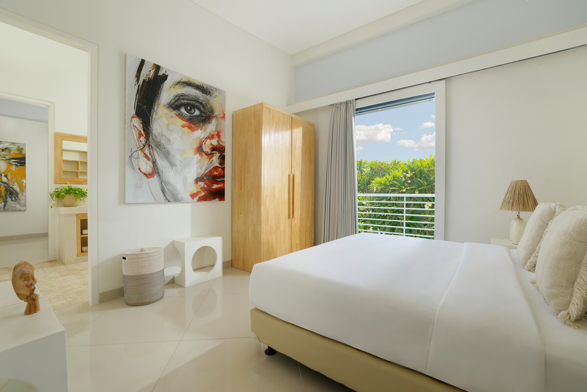 Peaceful 3 BR Villa in Sanur with Full Staff 8