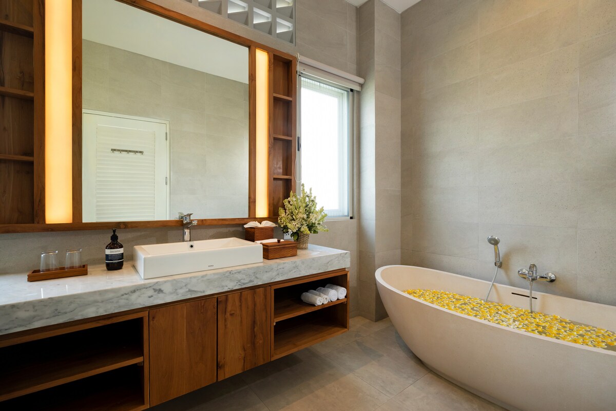 Quiet and Modern 5BR Villa with Daily Cleaning 10