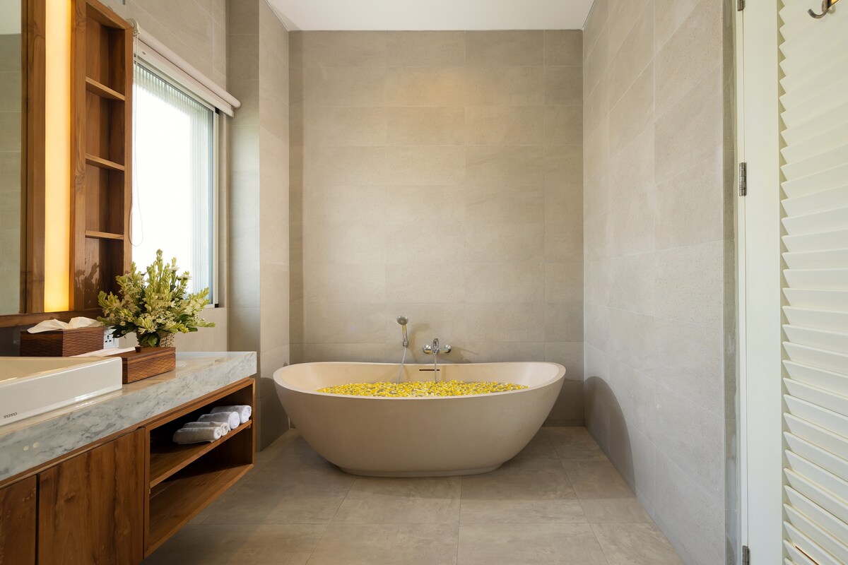 Quiet and Modern 5BR Villa with Daily Cleaning 11