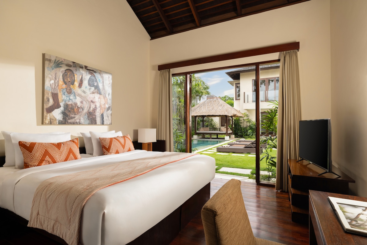Luxury 5BR Designer Villa with Full Staff 14