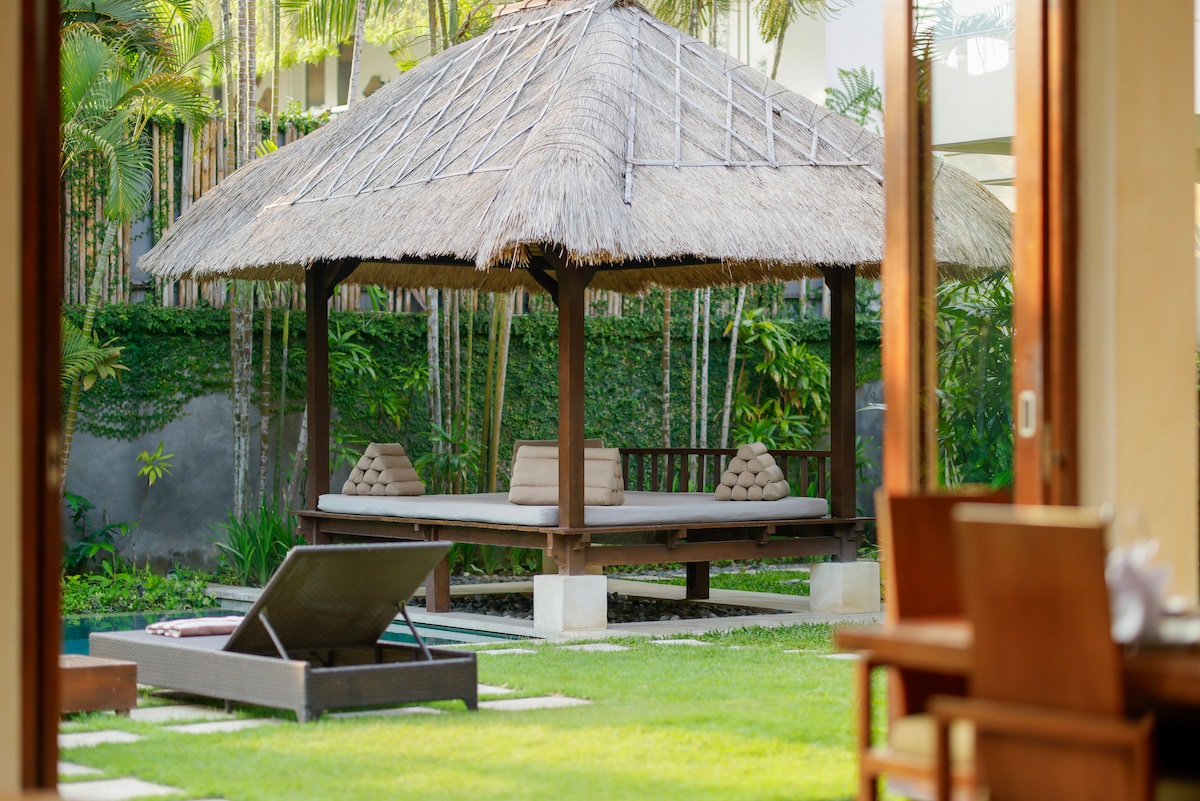 Luxury 5BR Designer Villa with Full Staff 16