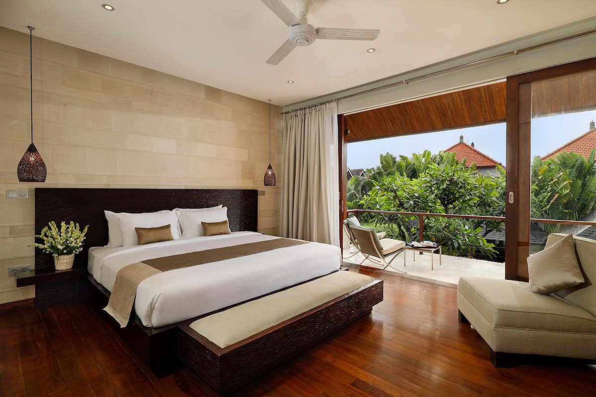 Spacious and Quiet 5BR Villa Close to the Beach 14
