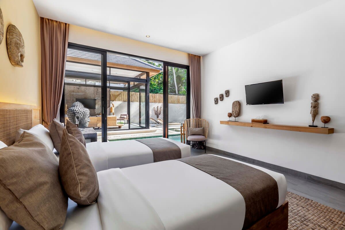 Villa Dua Baskom : 3BR Dream w/ Pool & Jungle View 12