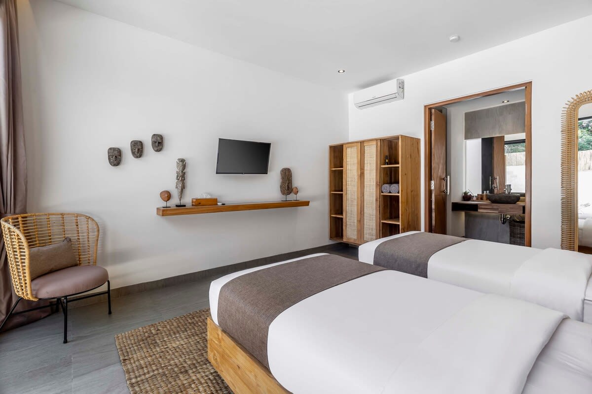 Villa Dua Baskom : 3BR Dream w/ Pool & Jungle View 22