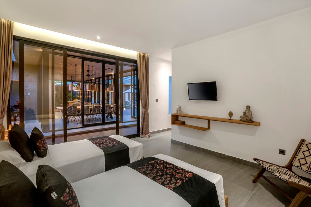 Luna Lotus: 5BR Family Villa w/Pool & Paddy View 12