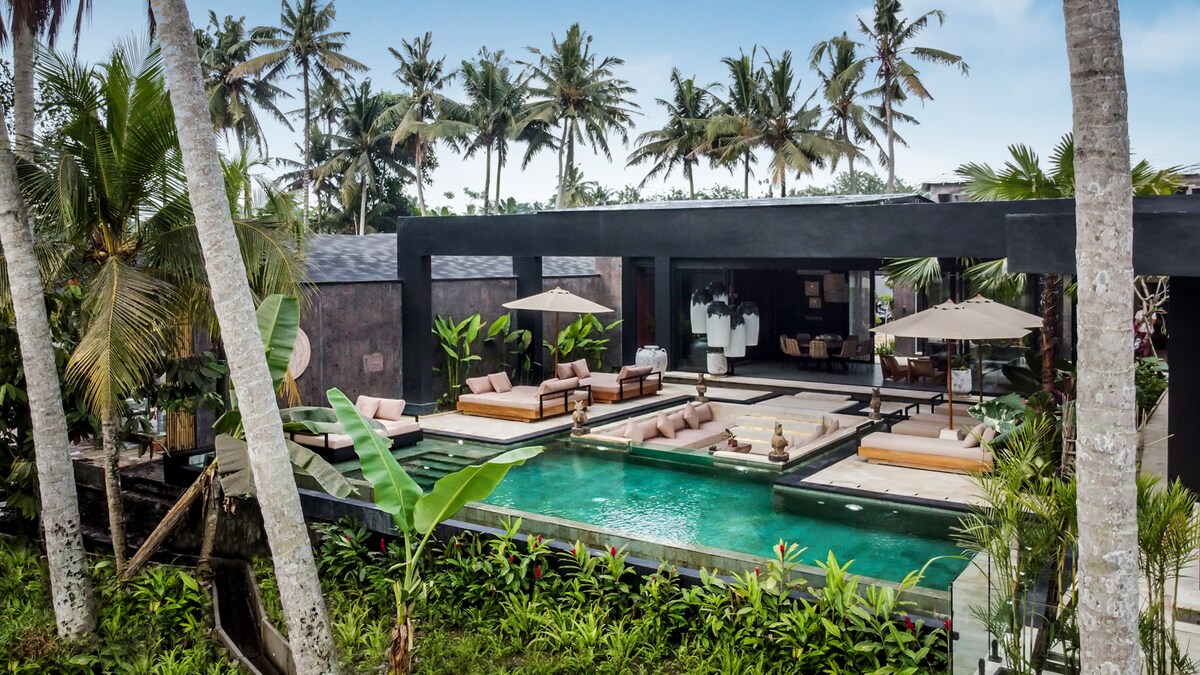 Jungle Paradise 5BR Villa w/ GYM, Ubud Center 35