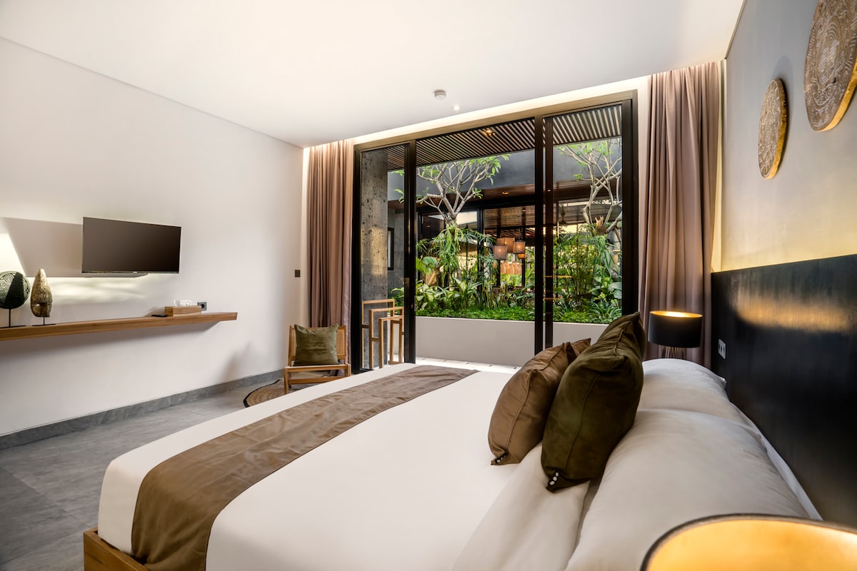Palm Paradise 5BR Infinity Pool Villa Ubud Center 6