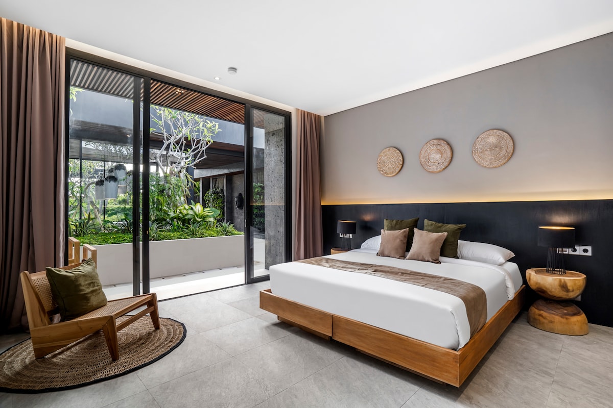 Palm Paradise 5BR Infinity Pool Villa Ubud Center 8