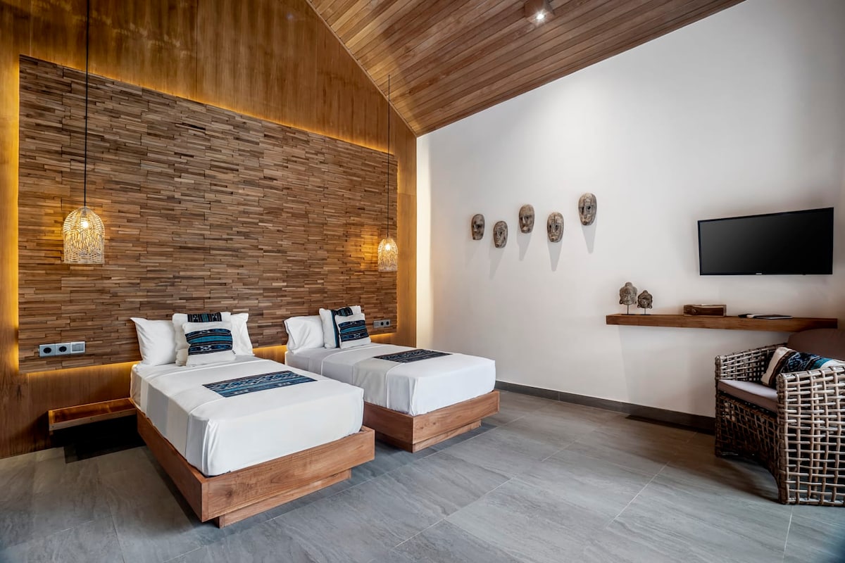 Zen Paradise : 6BR Family Villa w/Yoga Shala, Ubud 10