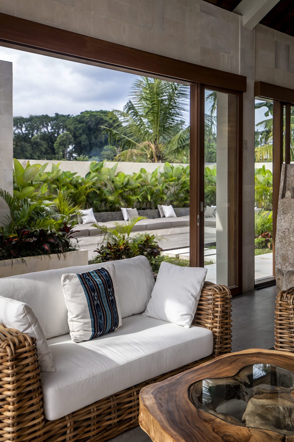 Zen Paradise : 6BR Family Villa w/Yoga Shala, Ubud 2