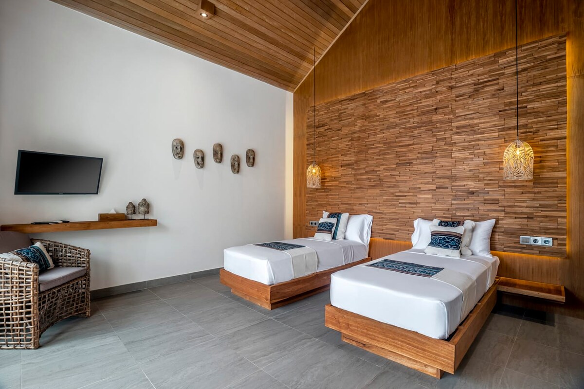 Zen Paradise : 6BR Family Villa w/Yoga Shala, Ubud 23