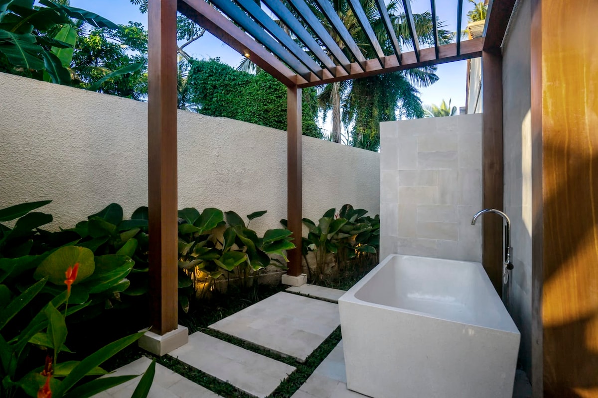 Zen Paradise : 6BR Family Villa w/Yoga Shala, Ubud 26