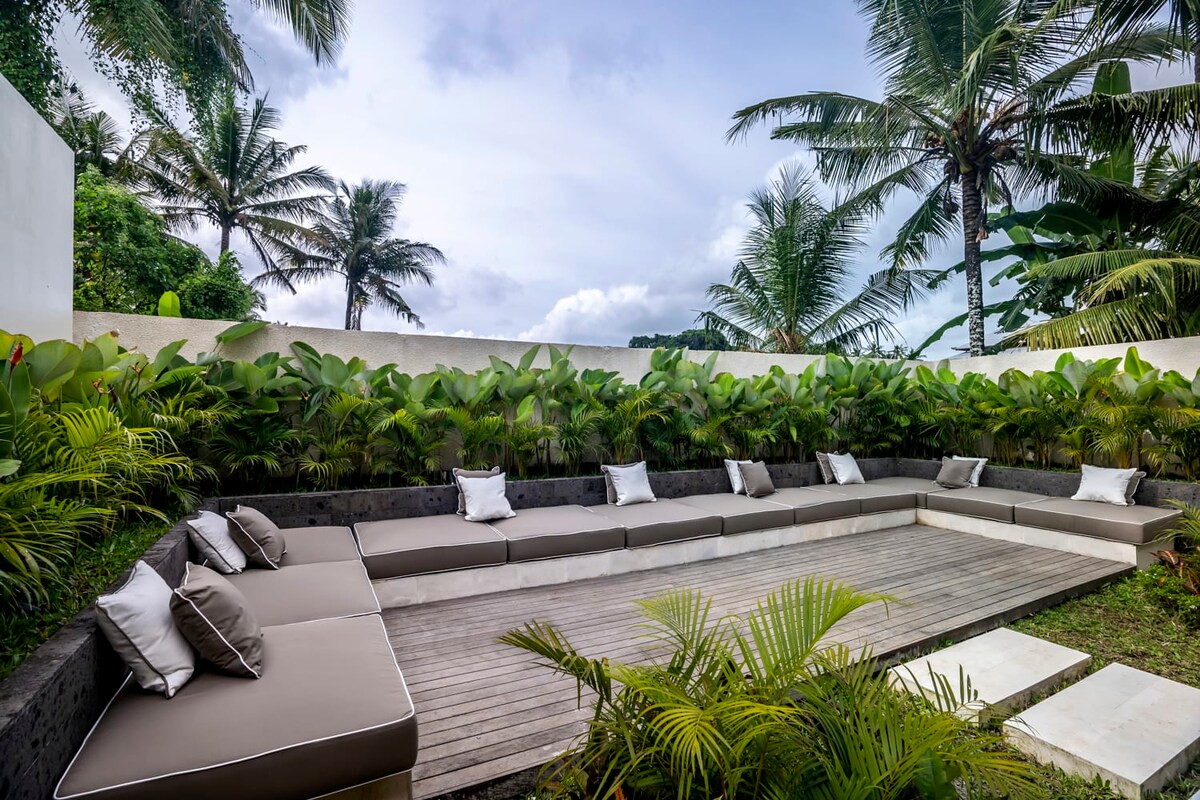 Zen Paradise : 6BR Family Villa w/Yoga Shala, Ubud 32