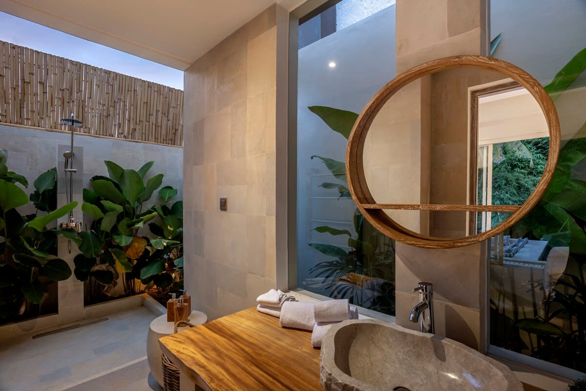White Lotus 5BR Family Escape with Infinity Pool 12