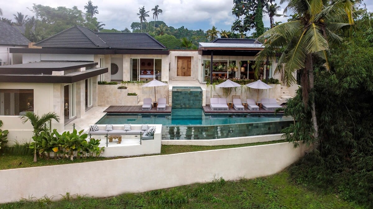 White Lotus 5BR Family Escape with Infinity Pool 13