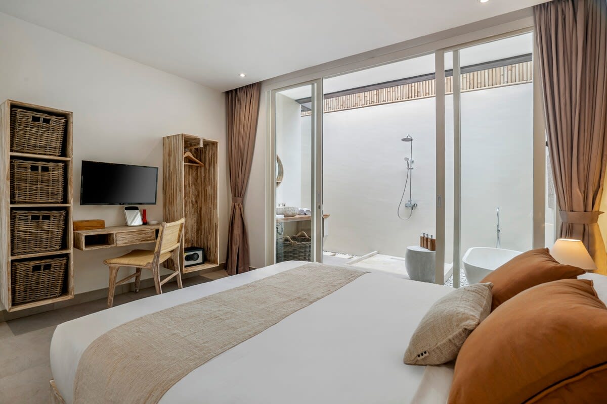 White Lotus 5BR Family Escape with Infinity Pool 26