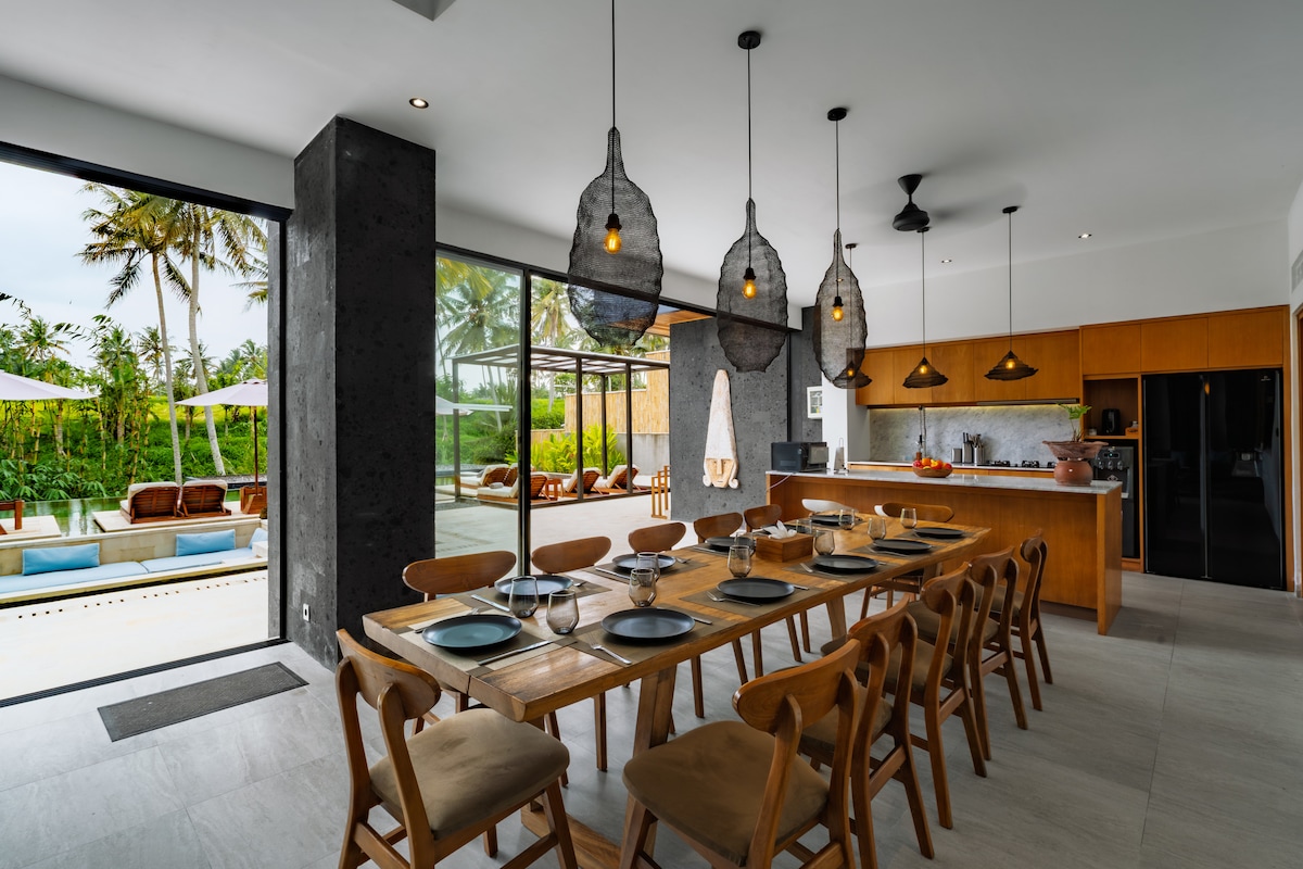 Ahava: 6BR Family Villa w/Infinity Pool, Gym & Spa 13