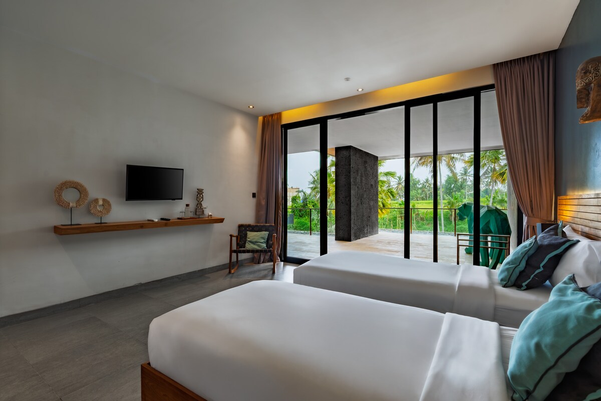 Ahava: 6BR Family Villa w/Infinity Pool, Gym & Spa 19