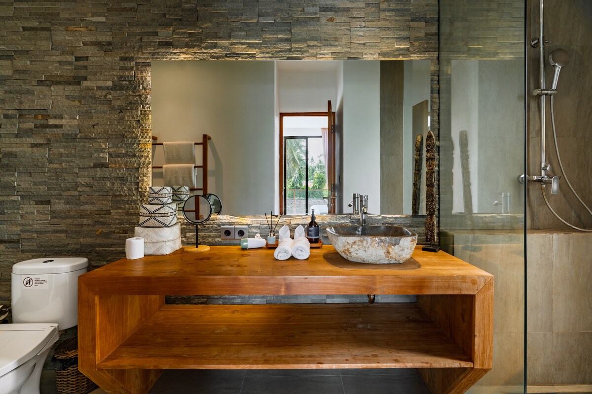 Ahava: 6BR Family Villa w/Infinity Pool, Gym & Spa 24