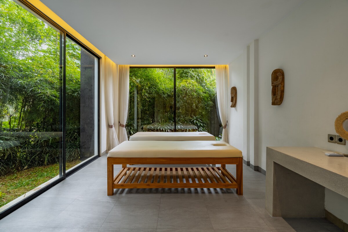 Ahava: 6BR Family Villa w/Infinity Pool, Gym & Spa 32