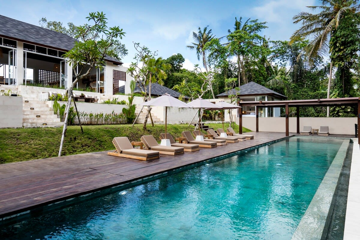Belantara 5BR Infinity Pool Villa & Valley View 1
