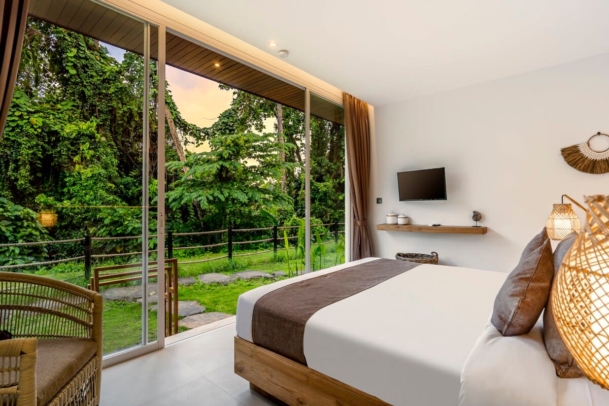 Belantara 5BR Infinity Pool Villa & Valley View 11