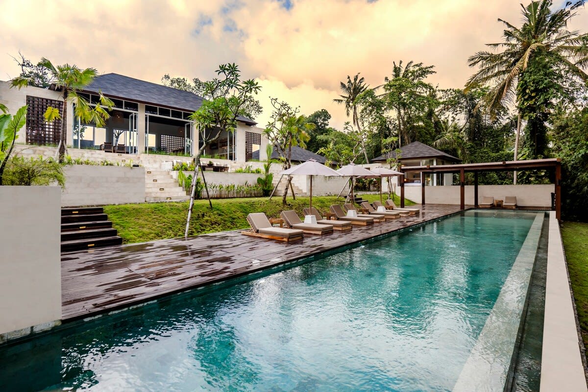 Belantara 5BR Infinity Pool Villa & Valley View 13