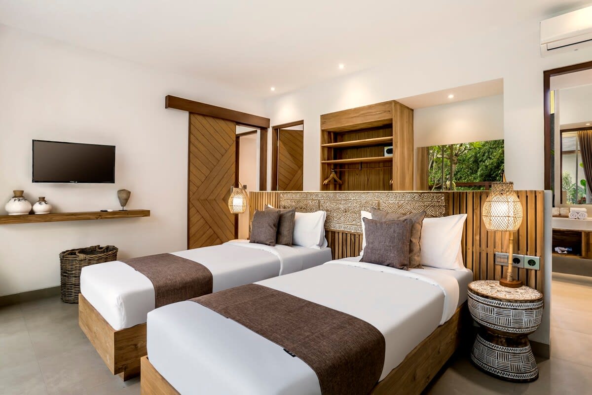 Belantara 5BR Infinity Pool Villa & Valley View 14