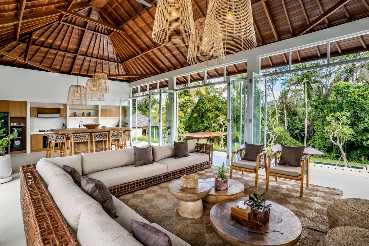 Belantara 5BR Infinity Pool Villa & Valley View 2