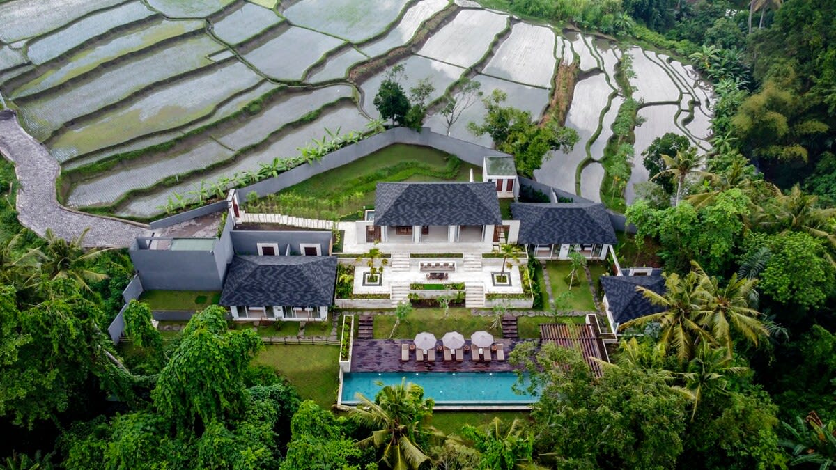 Belantara 5BR Infinity Pool Villa & Valley View 4