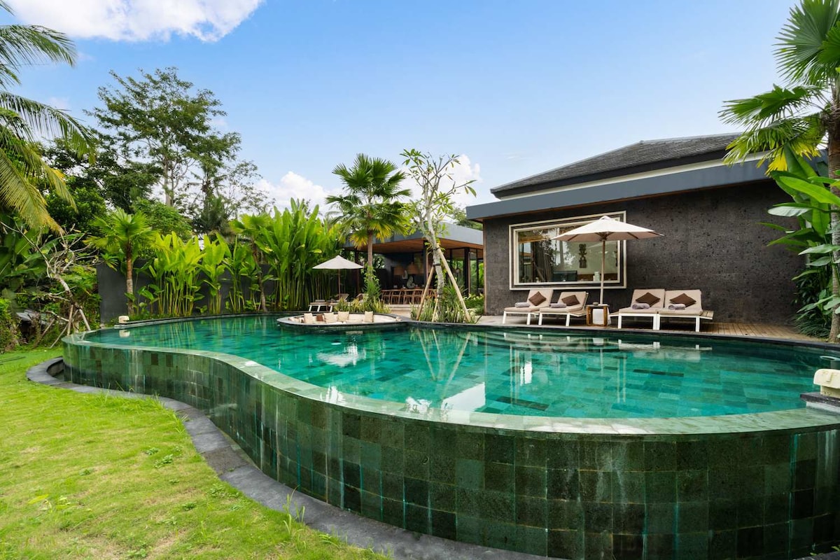 Tavisha : 5BR Family Villa w/Infinity Pool in Ubud 22