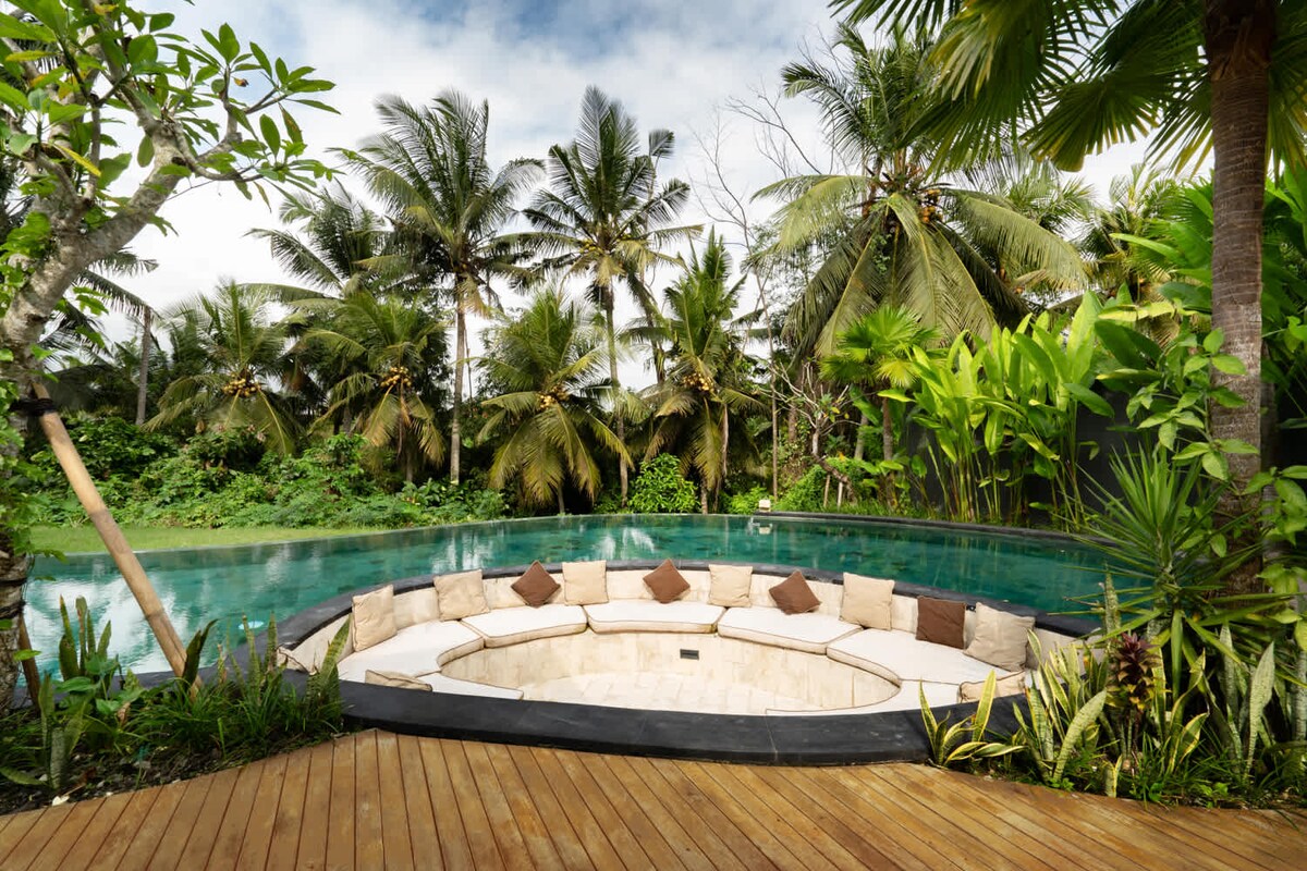Tavisha : 5BR Family Villa w/Infinity Pool in Ubud 23