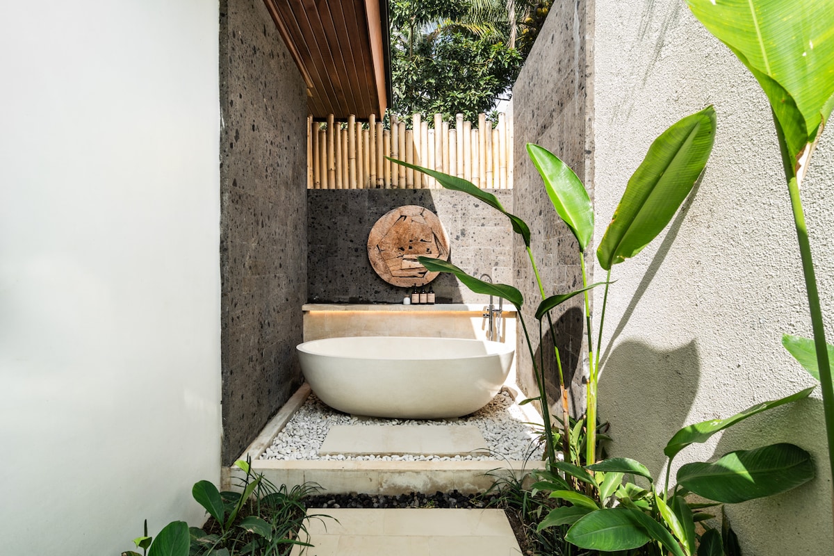 Dream Nest : 2BR w/ Private Pool & Outdoor Bathtub 9