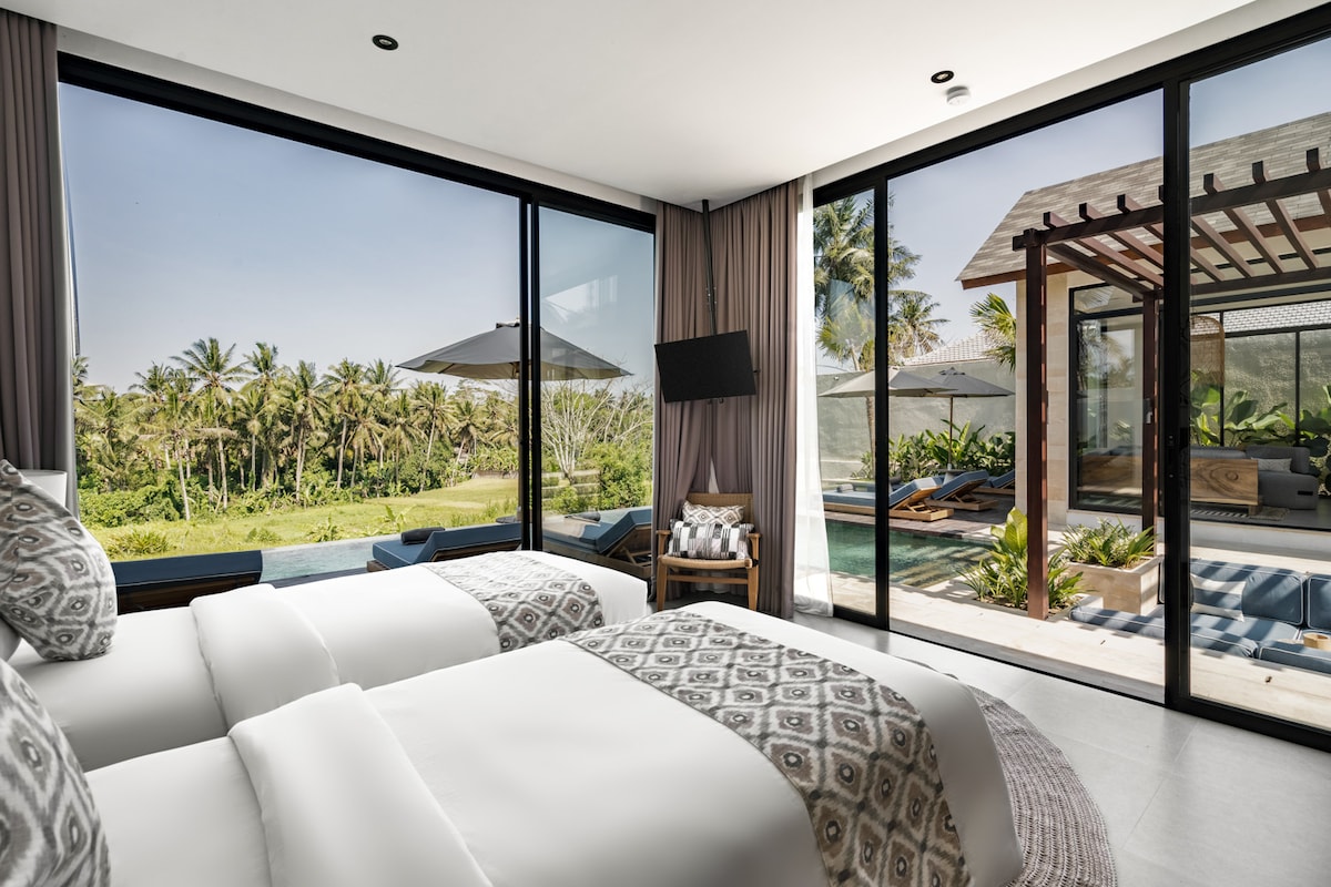 Anastheo : Modern 3BR Villa with Stunning Views 10