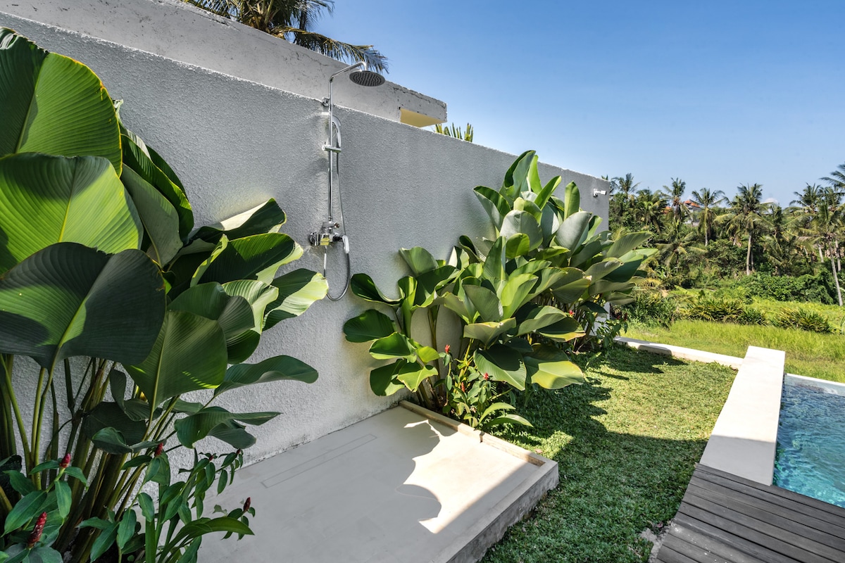 Anastheo : Modern 3BR Villa with Stunning Views 14