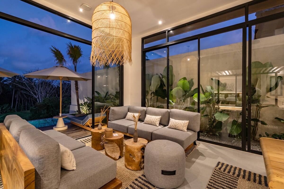 Anastheo : Modern 3BR Villa with Stunning Views 2