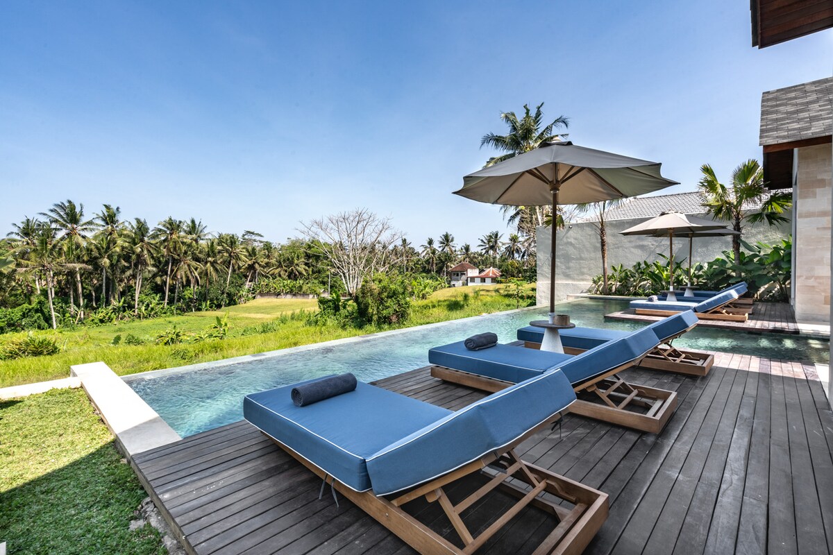 Anastheo : Modern 3BR Villa with Stunning Views 22