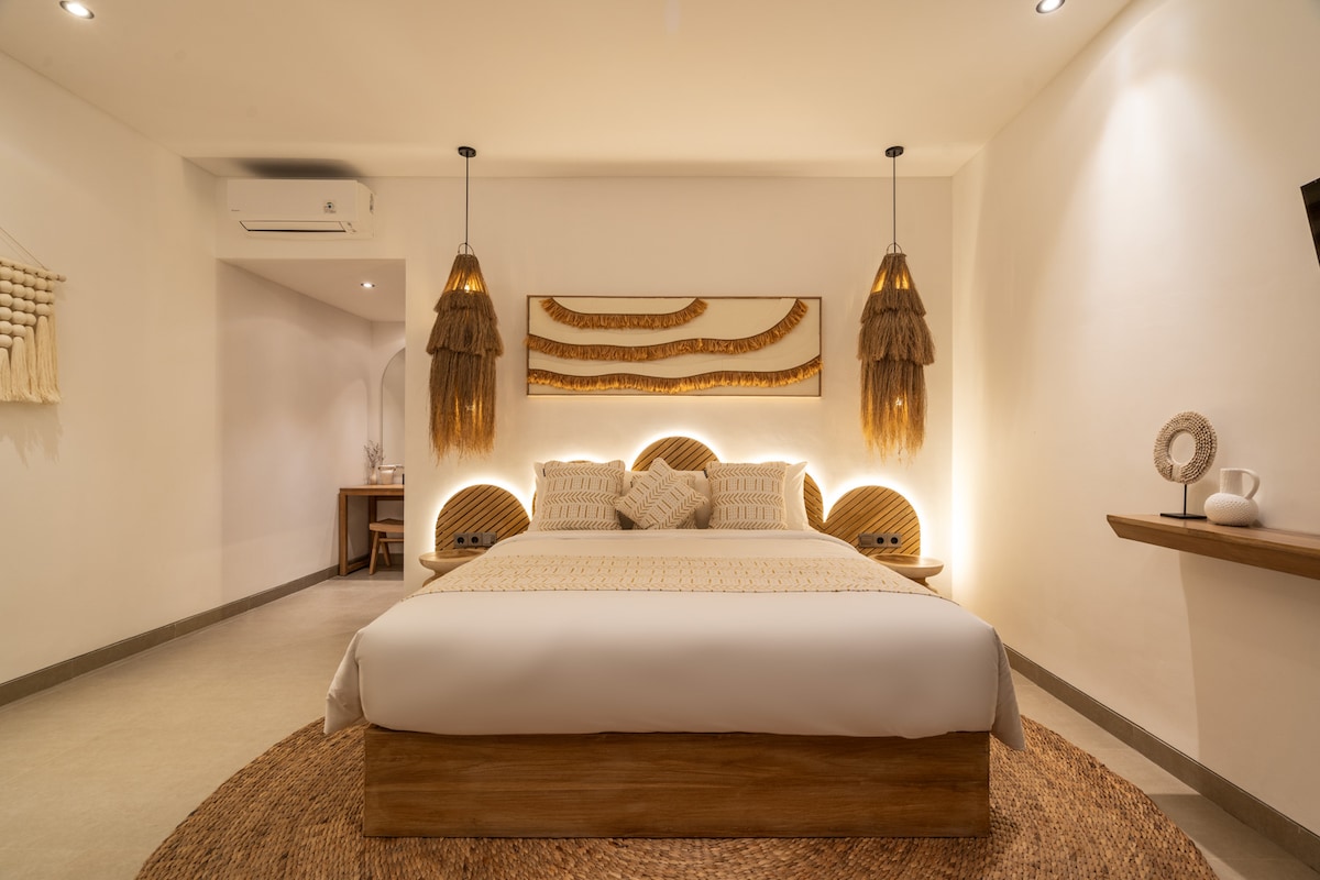4BR Ubud Pool, Home Cinema, Yoga Deck, Ricefield View 11