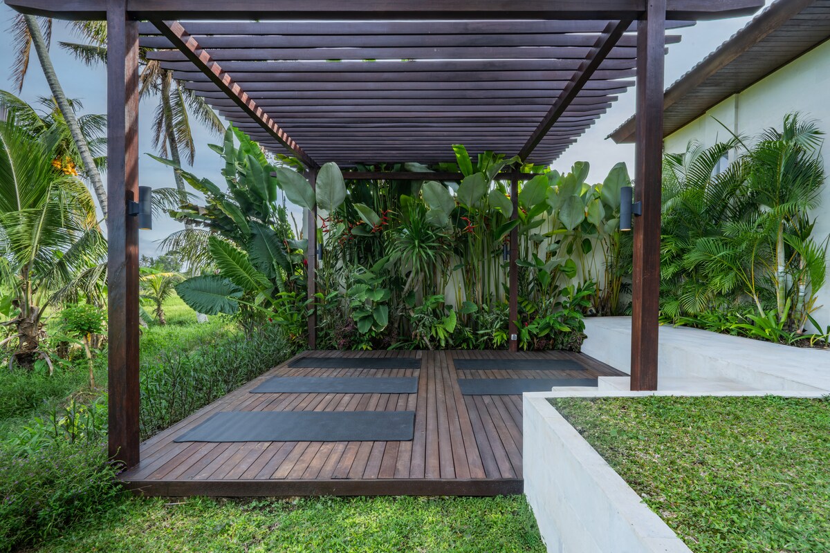 4BR Ubud Pool, Home Cinema, Yoga Deck, Ricefield View 21