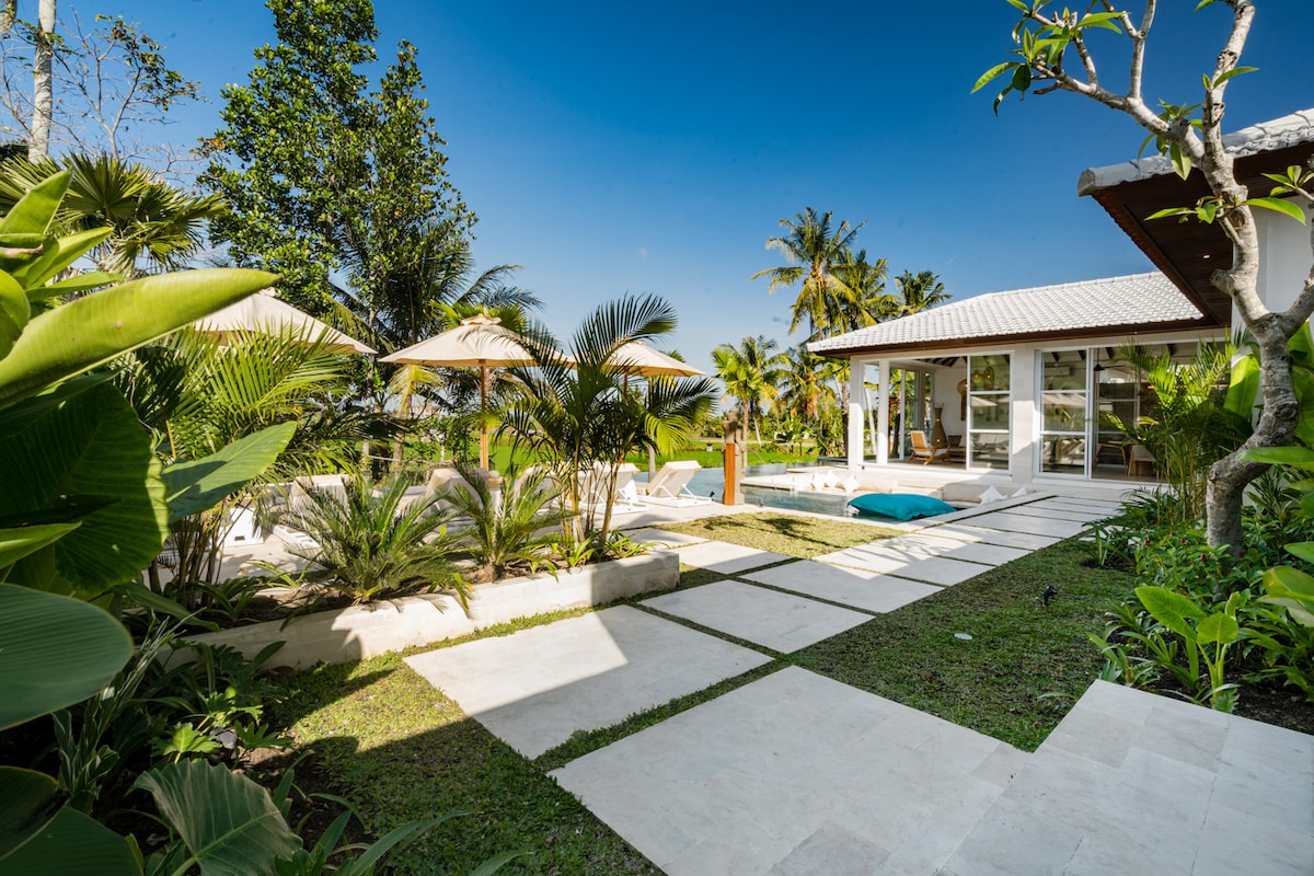4BR Ubud Pool, Home Cinema, Yoga Deck, Ricefield View 24