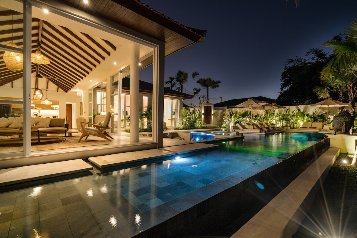 4BR Ubud Pool, Home Cinema, Yoga Deck, Ricefield View 39