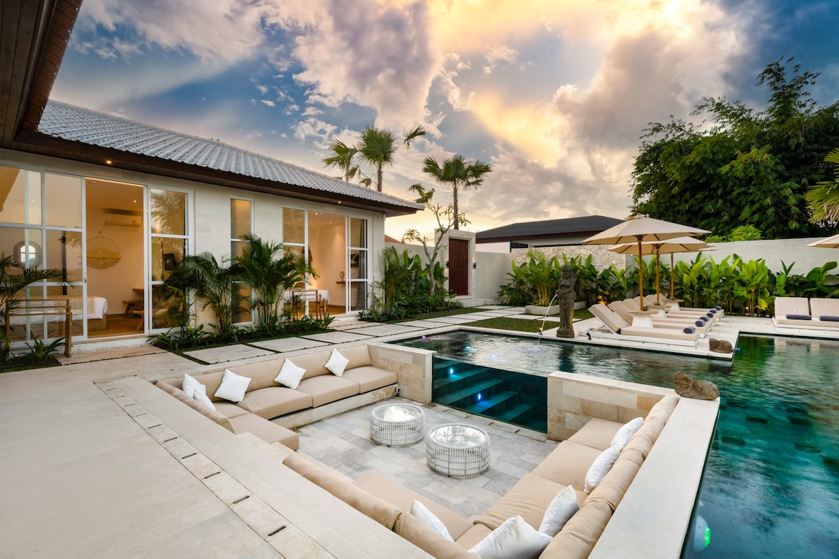 4BR Ubud Pool, Home Cinema, Yoga Deck, Ricefield View 40