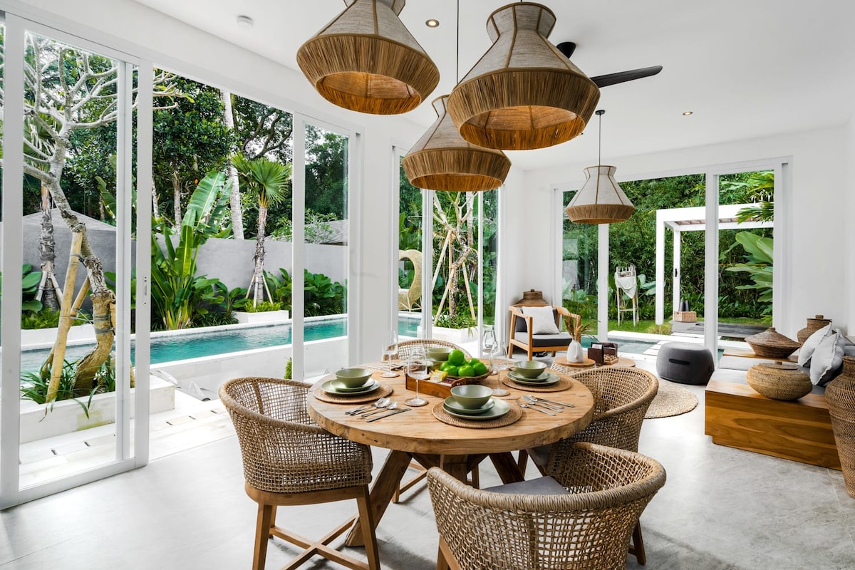 Villa Anahata 2BR Romantic w/ Yoga Space, Bathtub 3