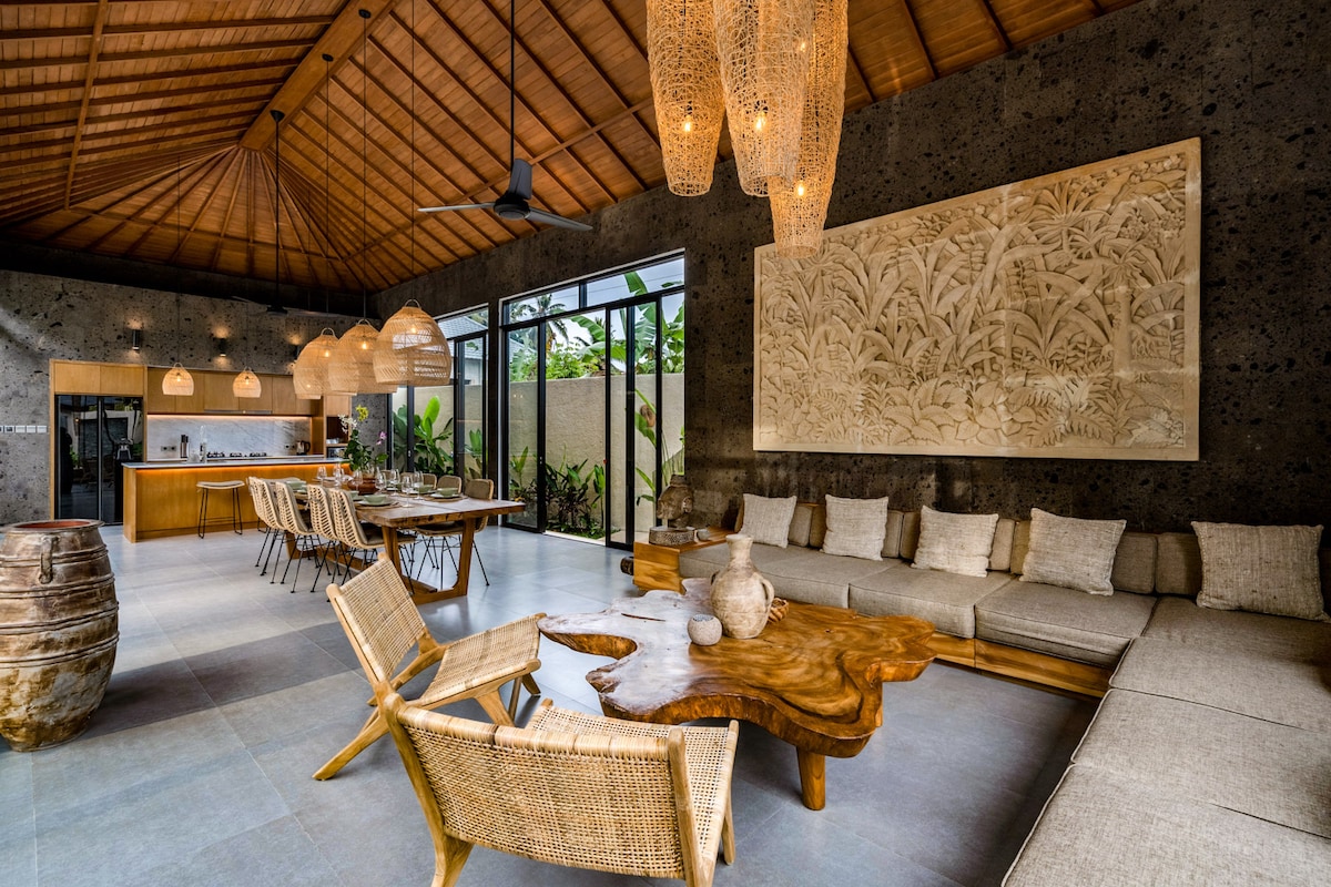 Teva 5BR Villa Tropical & Tranquility in Ubud 1