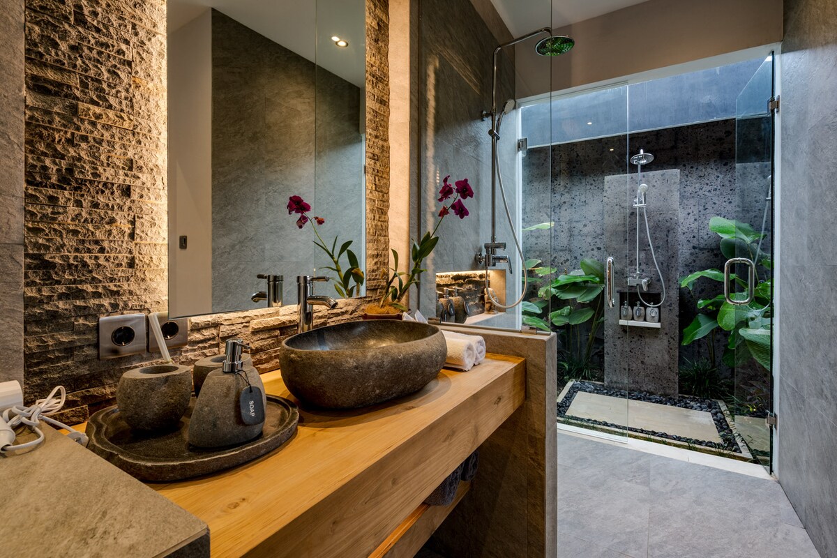 Teva 5BR Villa Tropical & Tranquility in Ubud 16
