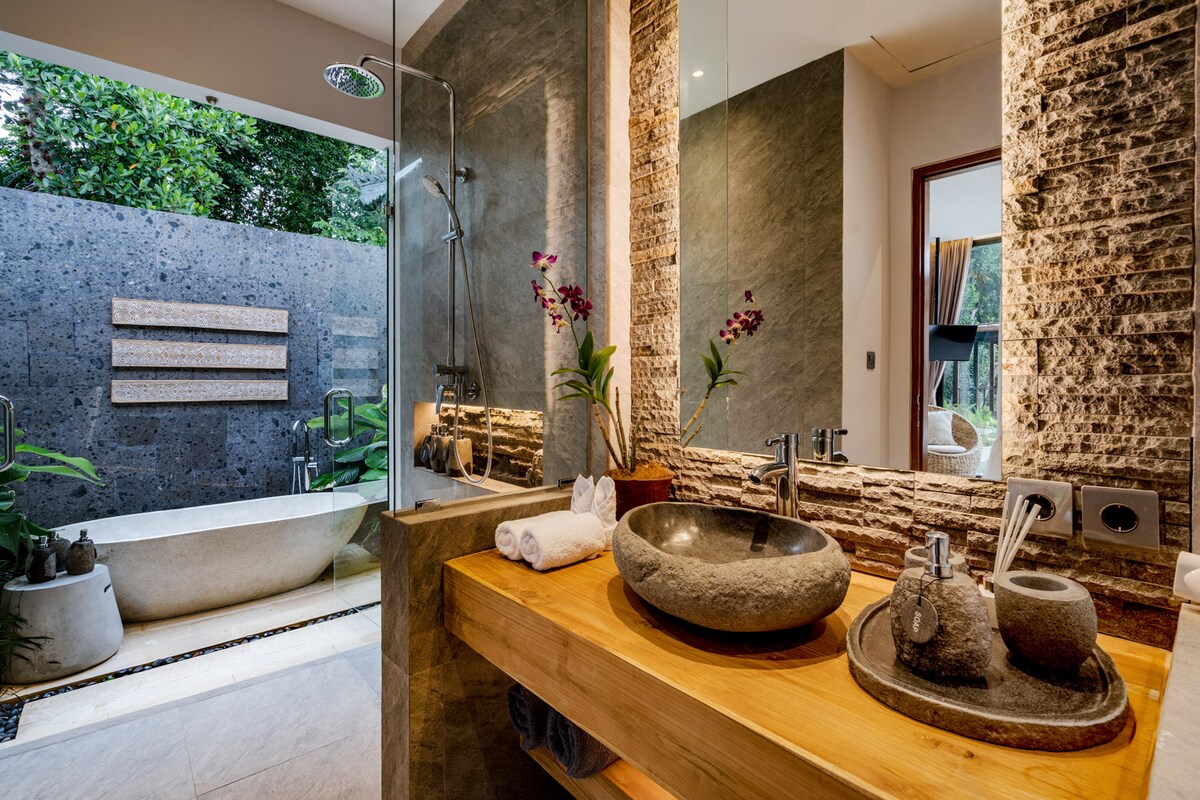 Teva 5BR Villa Tropical & Tranquility in Ubud 17