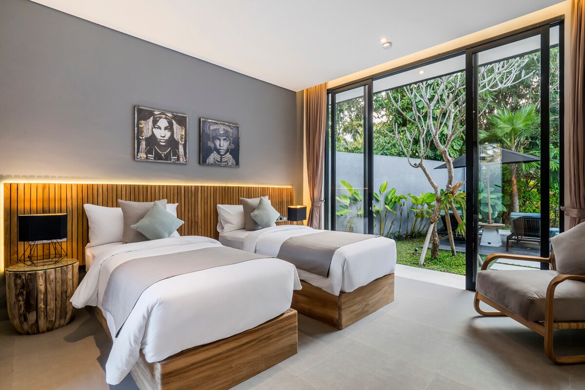 Bale Dauh 2BR Villa w/Sunken Lounge & InfinityPool 18