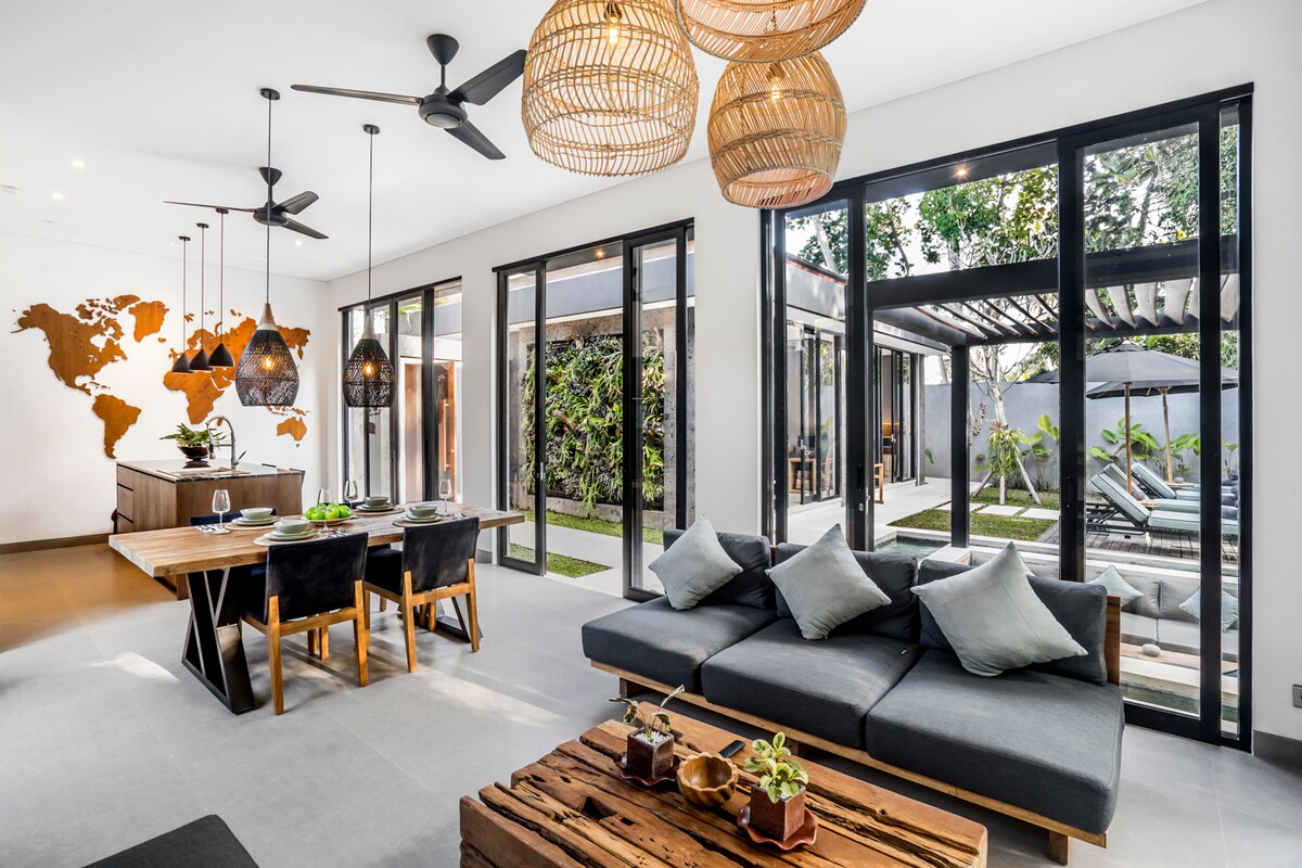 Bale Dauh 2BR Villa w/Sunken Lounge & InfinityPool 2